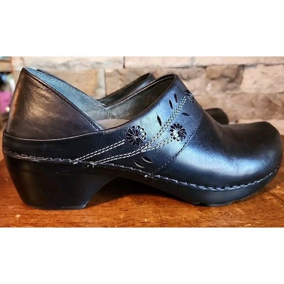 Dansko Nursing Shoe Women's Black Leather Clogs Size US 9/39 Lightly Worn - Picture 2 of 9
